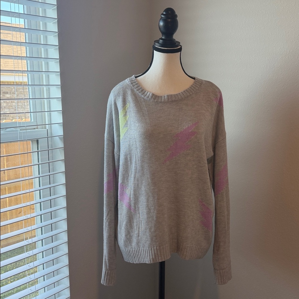 karlie light grey lightning bolt sweater size medium